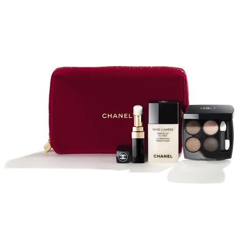 CHANEL All Beauty Gifts & Value Sets .